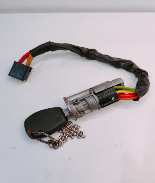 Contact de Pornire  cu Telecomanda Dacia Logan prima generatie seria