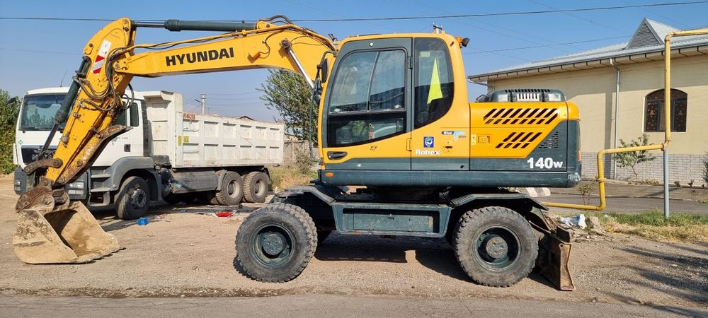 Hyundai 140                         .