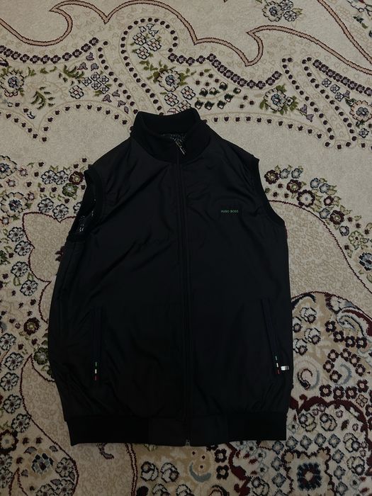 Hugo boss без рукавка