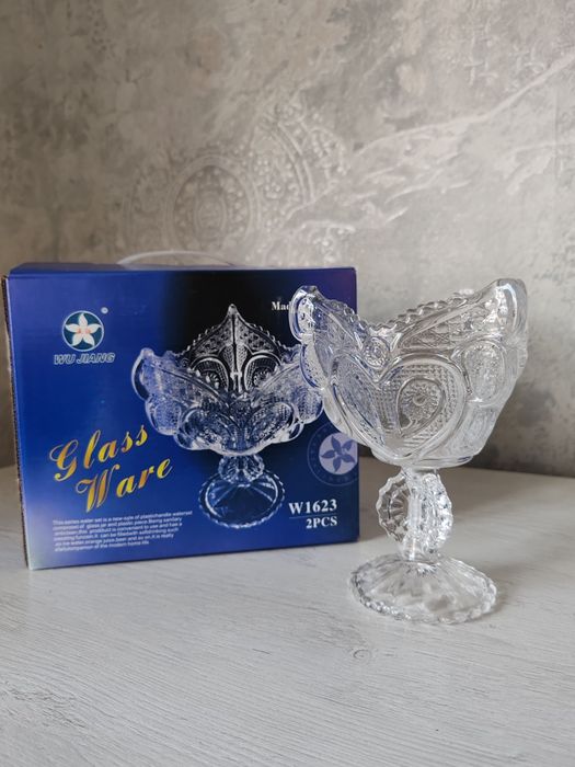 Стеклянные вазочки