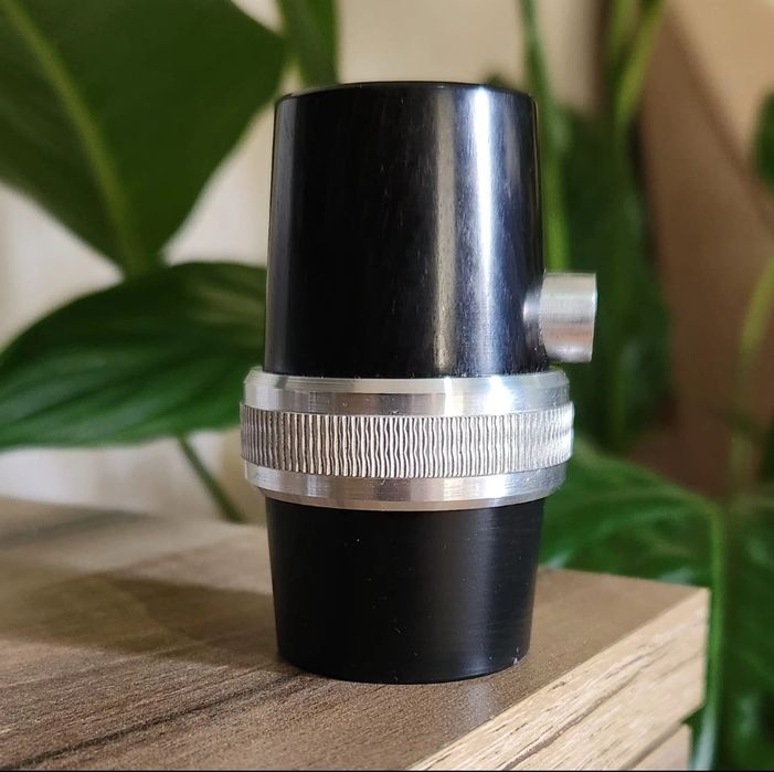 Butoias reglabil din lemn de grenadilla  pentru clarinet