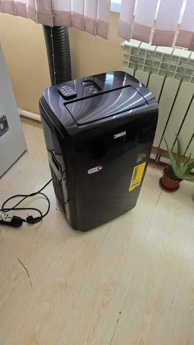 Кондиционер ZANUSSI (09) Мобильного типа Massimo Black (Wi-Fi)
