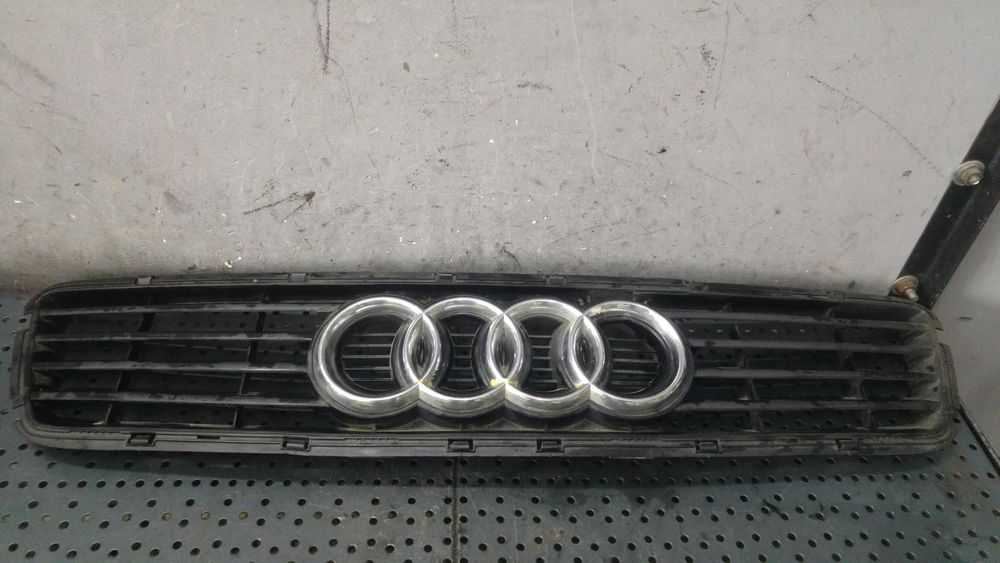 Grila centrala radiator audi a6 c5 4b2 4b0853651a