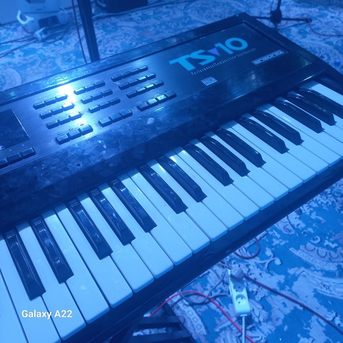Ts 10 ensoniq sotiladi