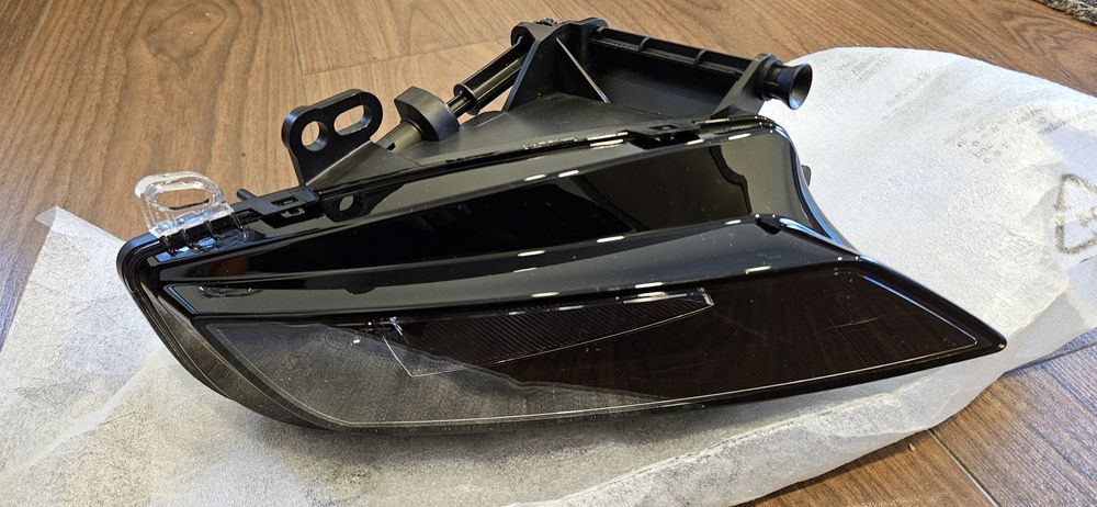 Far ceata Hella Audi A3 8V stanga