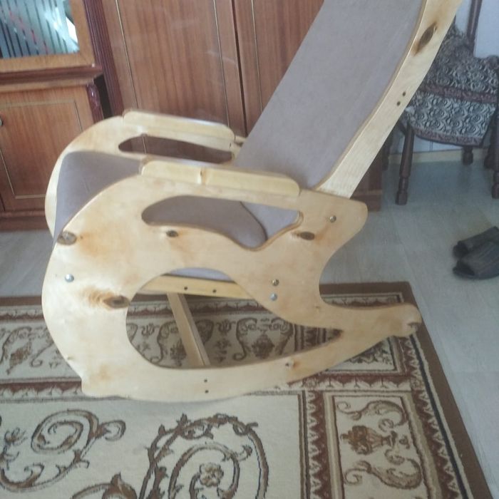 Кресло-качалка из чистого дерева