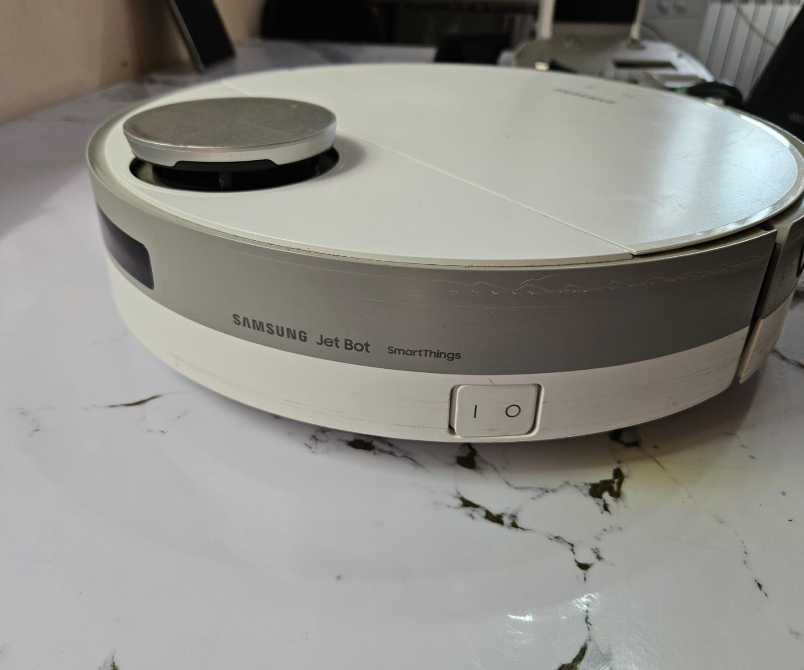 Робот пылесос со станцией сбора мусора/Samsung Jet Bot/почти новый .