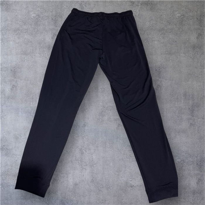 Оригинален мъжки спортен екип Nike, размер L, като нов!