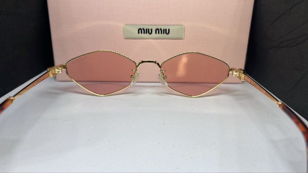 Слънчеви Очила Miu Miu