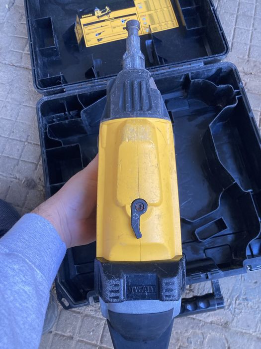Пушка за директен монтаж Dewalt DCN890