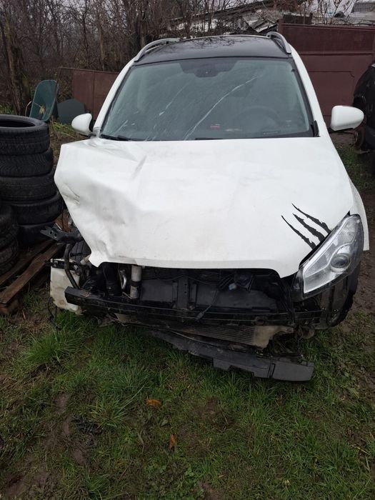 Vand Nissan Qashqai +2 Avariat