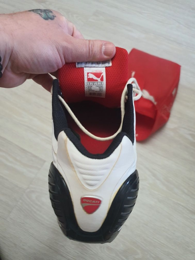 Puma Ducati  Nr. 42
