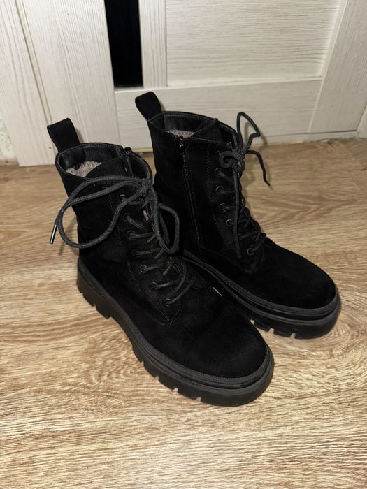 Продам ботинки зимние