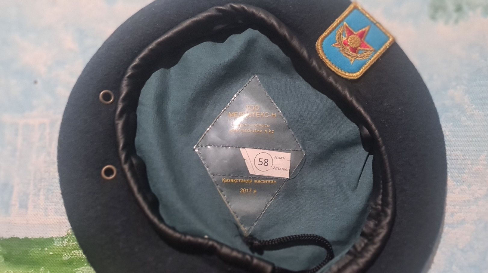Продам недорого новую военную беретку..Размер58