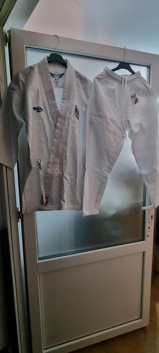 Kimono-uri 140cm arte martiale si  accesorii