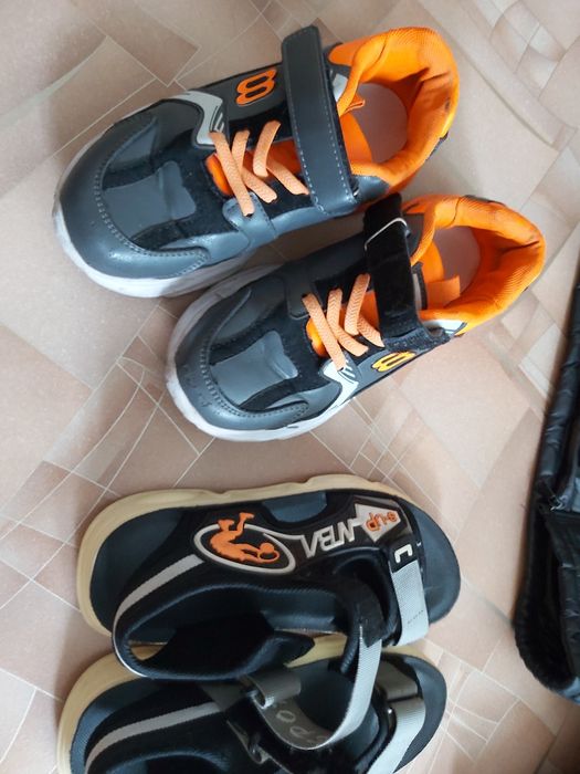 За всё 2000тг. Размер 34-35. Состояние отличное