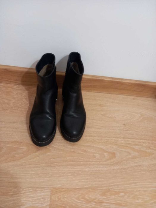 Ghete din piele naturala Anna Cori, M36, 80 Ron