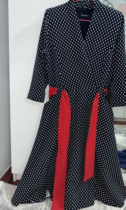 Платье повседневное можно и на вечер