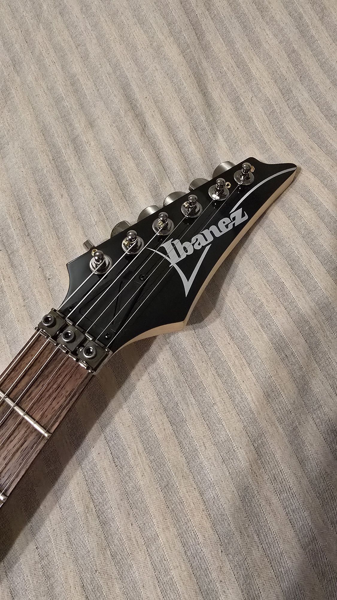 Chitara electrica Ibanez S520-WK, stare excelenta