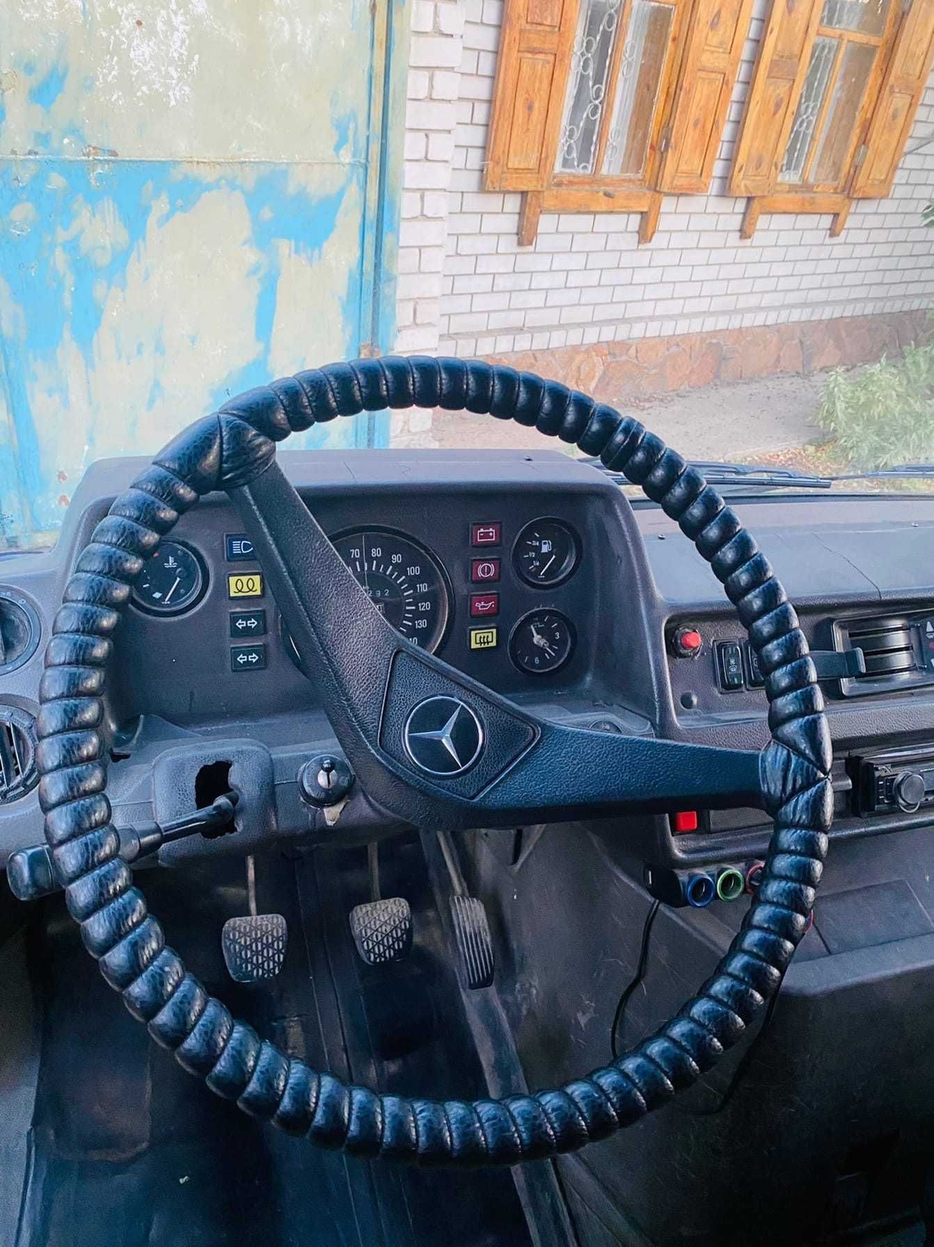 Mercedes 308D Бортовой