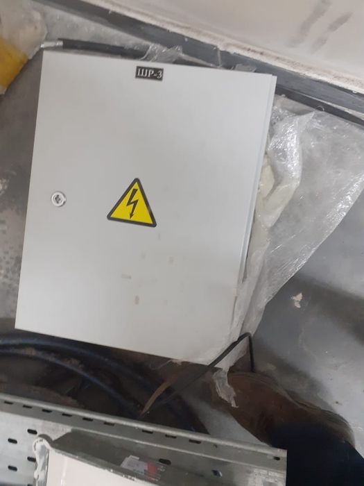 Продаю готовый щиток с электросчетчиком  на 380 вольт новый с паспорто