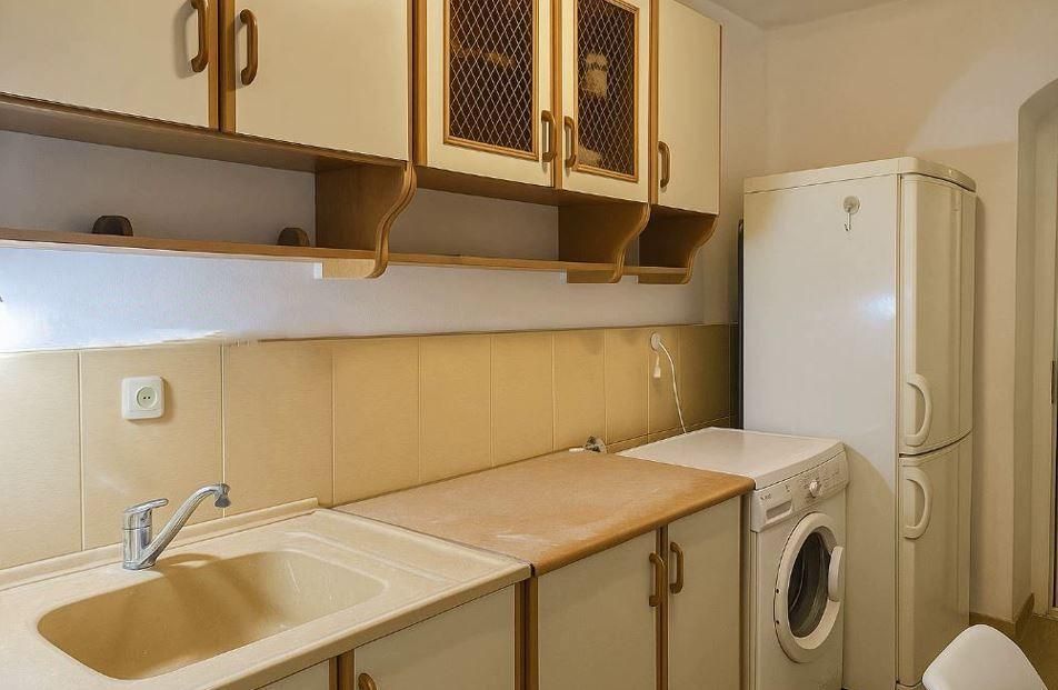 Двустаен апартамент в района на Център !