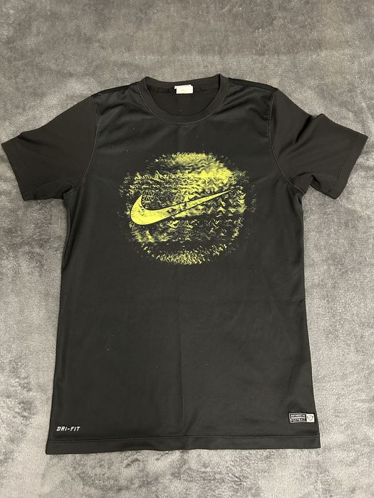 Nike черна тениска M (оригинална)