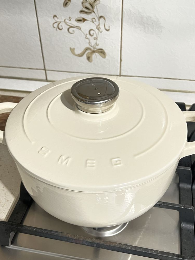 Smeg Кастрюля Гугунная