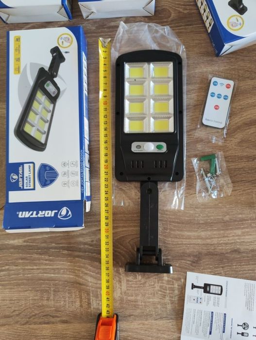 Set 4 Lampi Gradina cu senzor și telecomanda cu încărcare solara