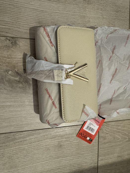 Poseta/Geanta de umar Mario Valentino, noua, bej, cu sigiliile pe ea!