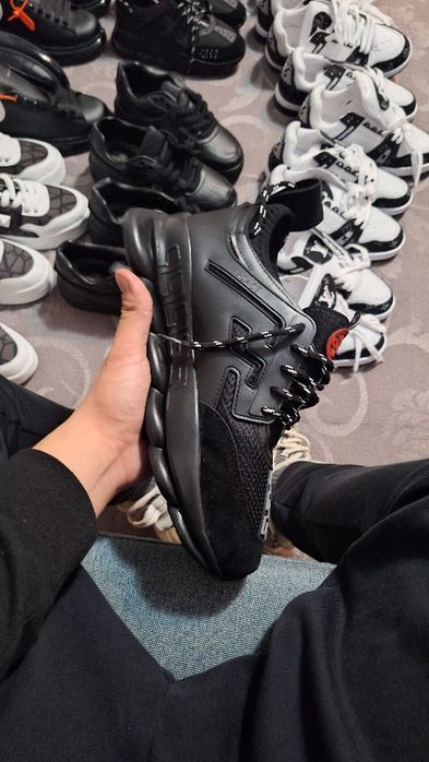 Versace Chain Reaction black