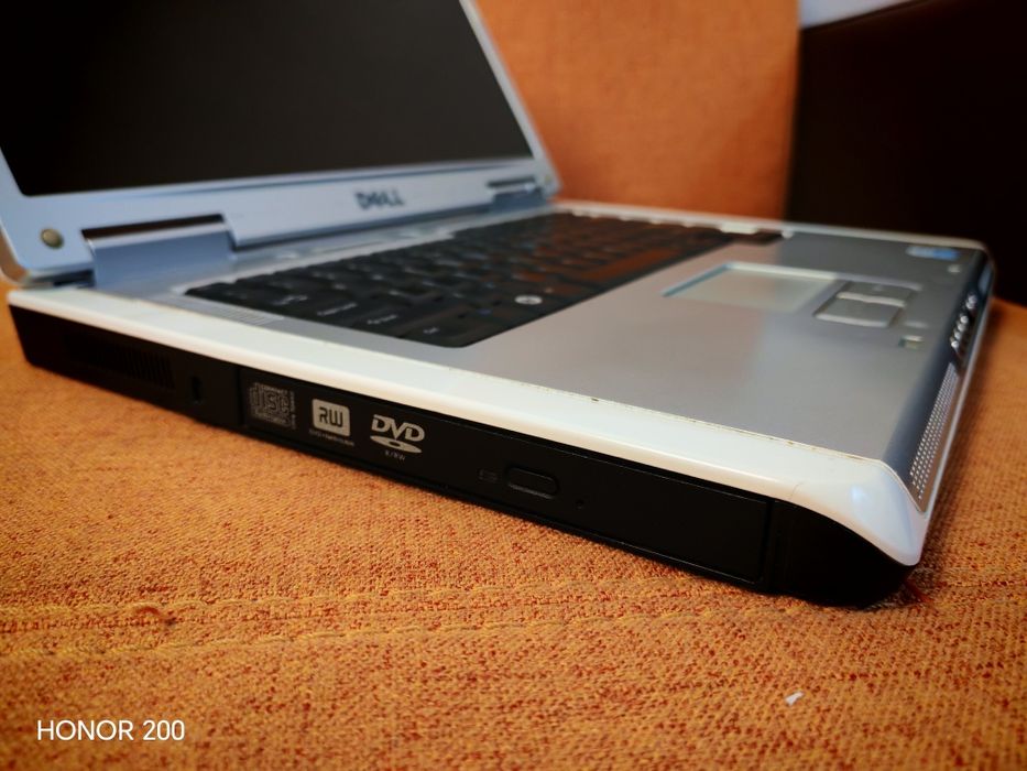 Laptop dell insipron 6400 retro