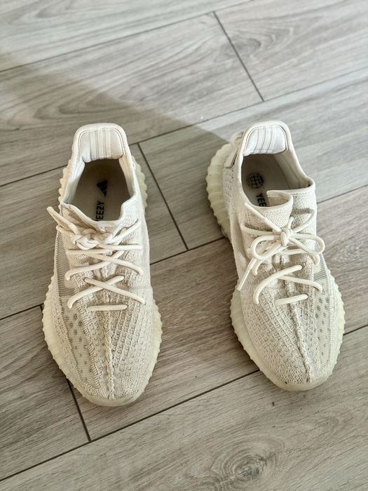 Adidasi Yeezy Boost 350