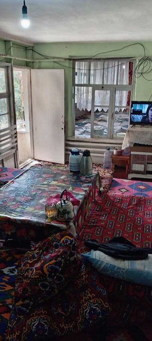 Parkent tumanida Hovli sotiladi