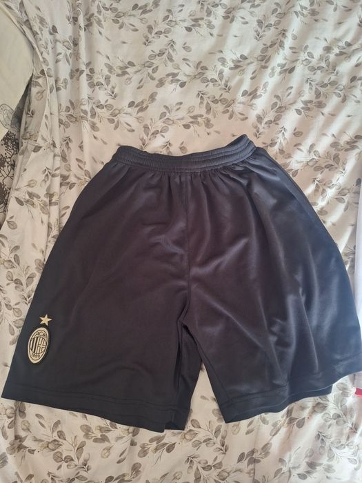 Къси гащи на Liverpool,Milan,Kioln