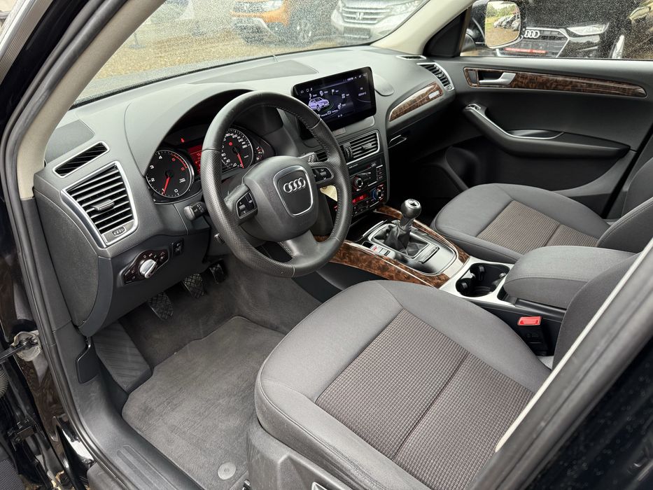 Audi Q5 Ambiente / 2.0 TDI 143 CP Euro 5 / 2010 / 4x4 Quattro / 9.999€