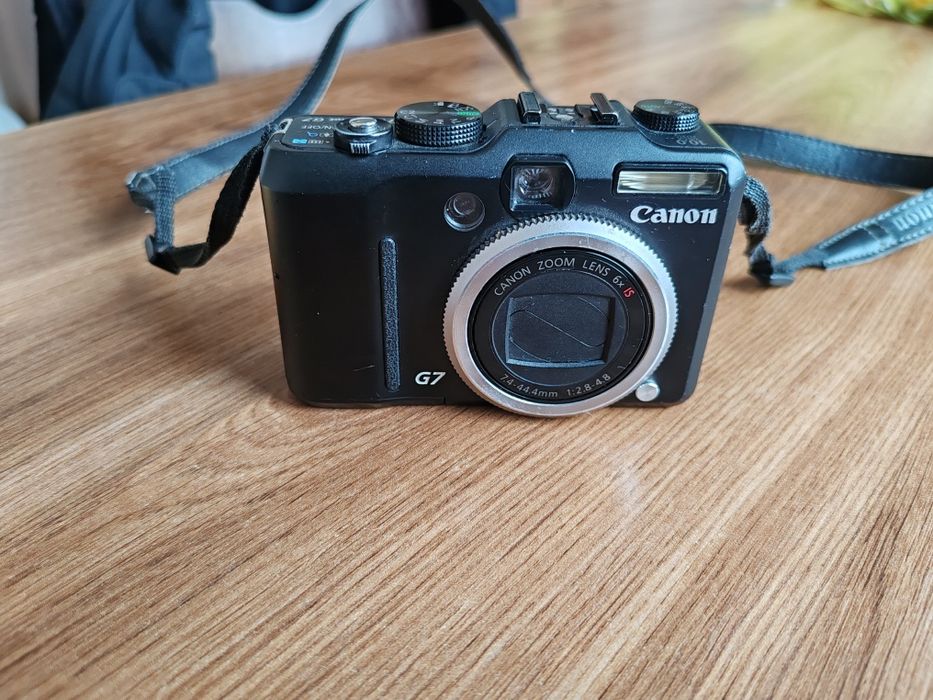 Canon G7 + нови батерия и зарядно