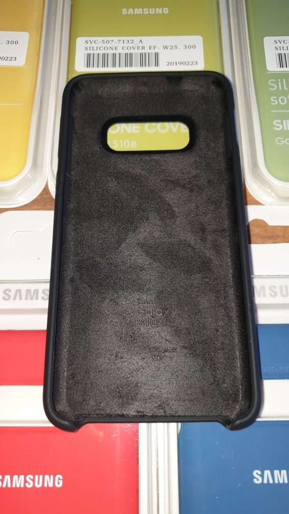 Husa silicon originala Samsung Silicone Cover Galaxy S10e G970