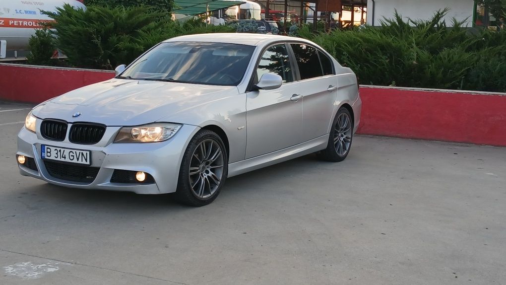 Vând bmw 320 d automat 2010