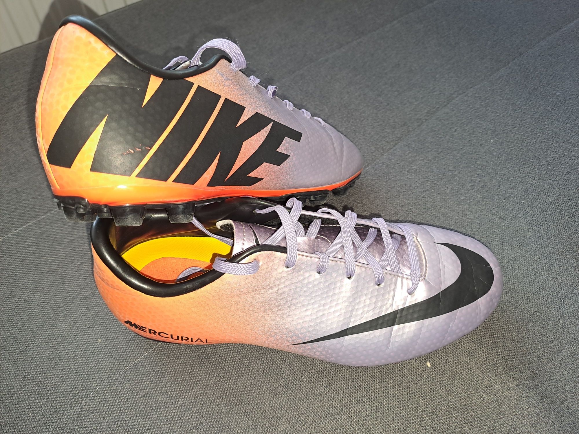 Бутонки/ футболни обувки NIKE 37.5