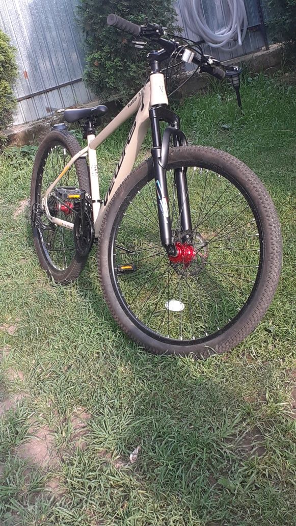 Cind bicicletă da munte noua mai multe detalii mai jos