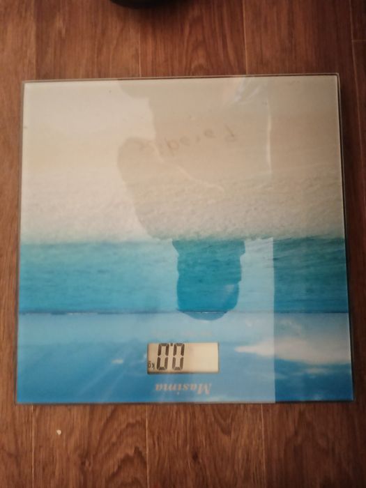 Продам весы почти новый