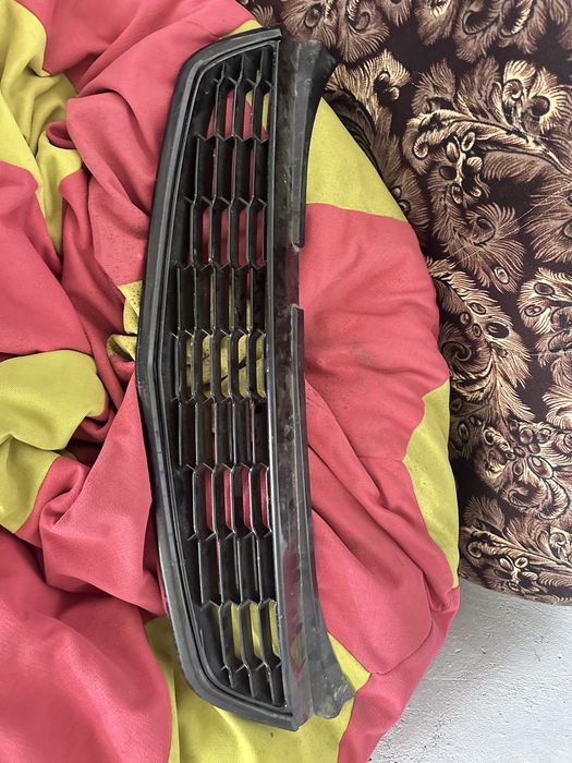 Продам решетку с улыбкой на приору