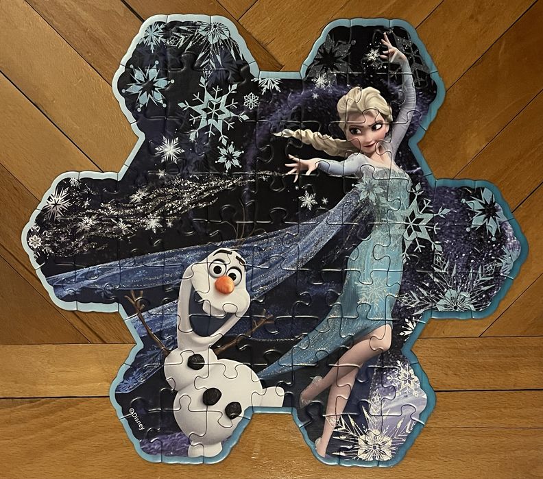 Puzzle Frozen printesa de gheata