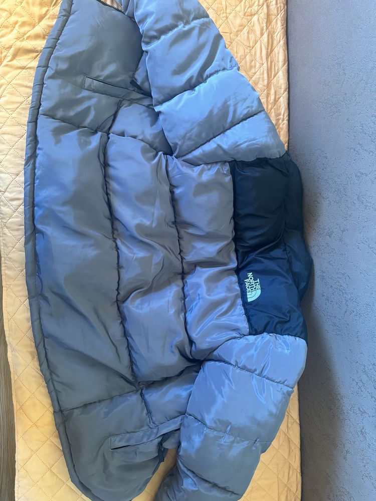 The North Face Nuptse 700