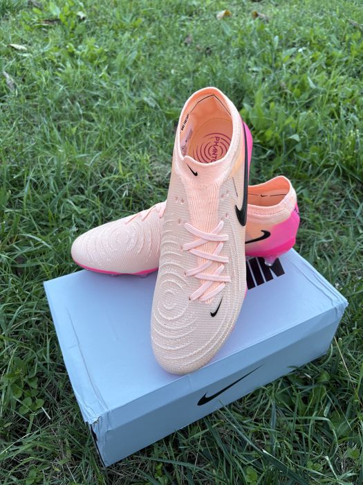 Nike Phantom Gripknit