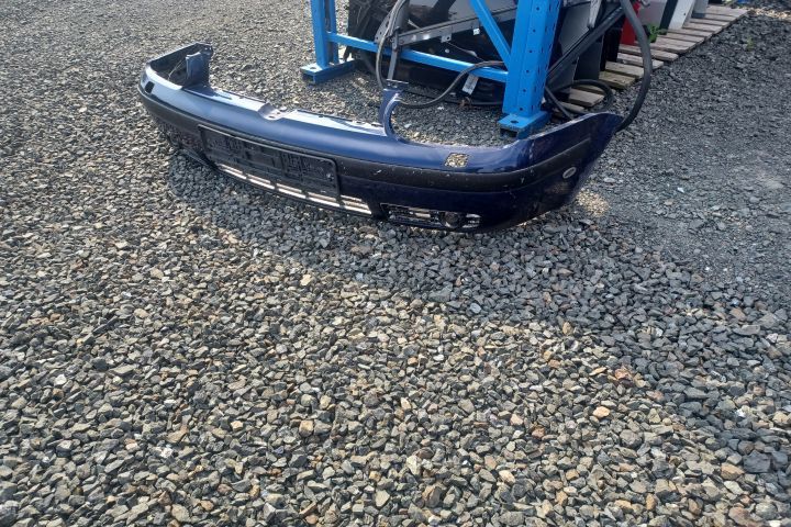 Bara fata Volkswagen VW Golf 4  [din 1997 pana  2006] seria Hatchback 5-usi 1.6 AT (100 hp)