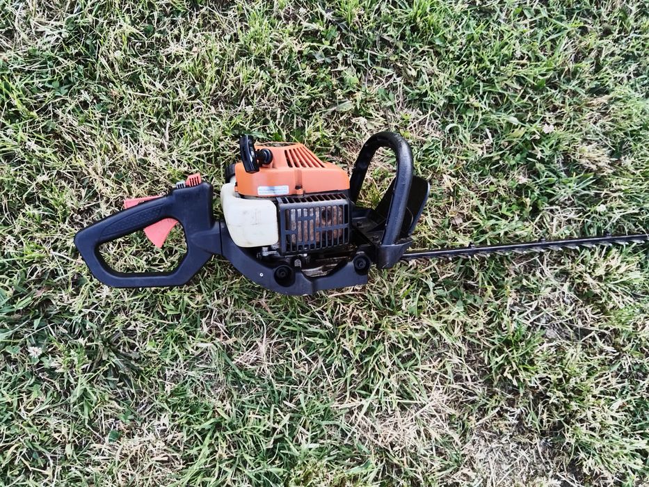 vand foarfeca trimer gard viu Hitachi CH66EB3