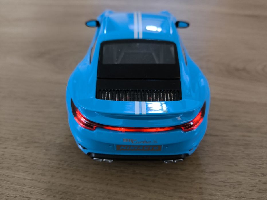 Vand macheta Porsche 911 Turbo S la scara 1/24 si 1/32