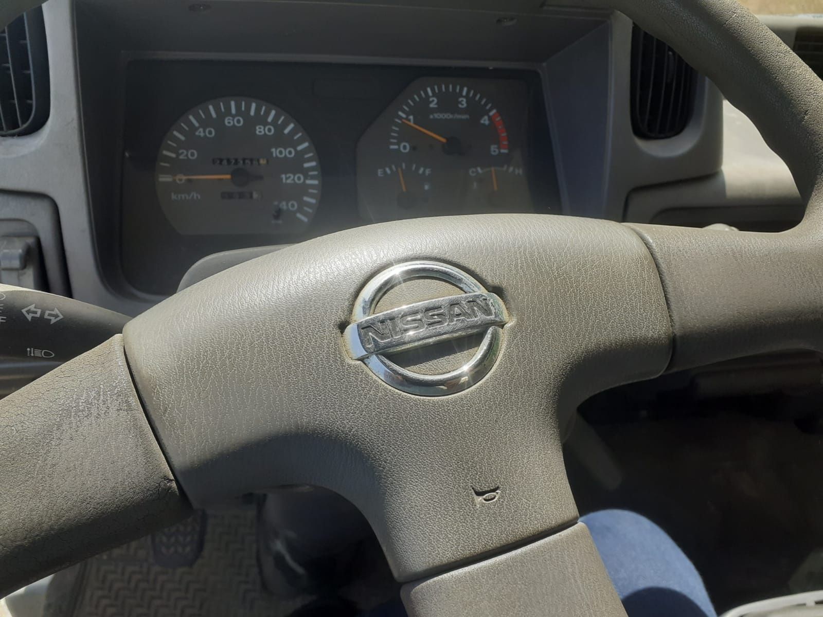 Camión nissan cabstar
